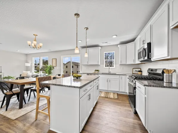 912 Eastern Ave, Bellefontaine, OH 43311