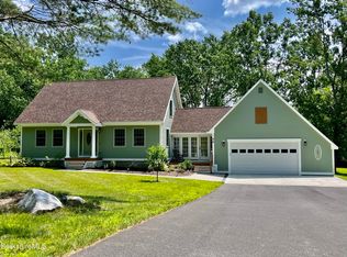 90 Valentine Rd, Pittsfield, MA 01201