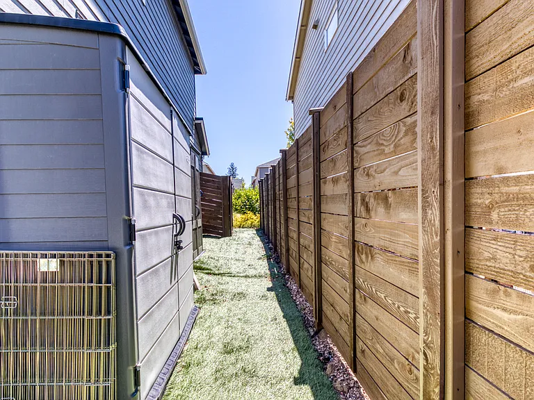 20538 SE Cameron Ave — Photo 31