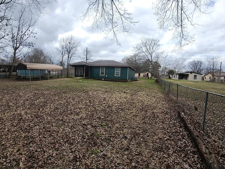 11098 Hillside Dr — Photo 3
