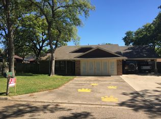 1803 Highland Ave, Rockdale, TX 76567