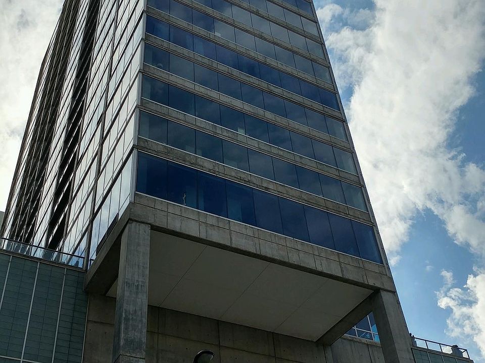 1st image of 611 S Wells St #1410