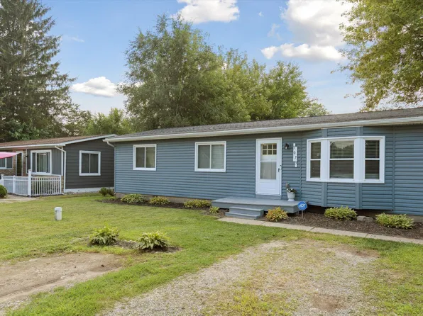 5075 Allingham Dr, White Lake, MI 48383