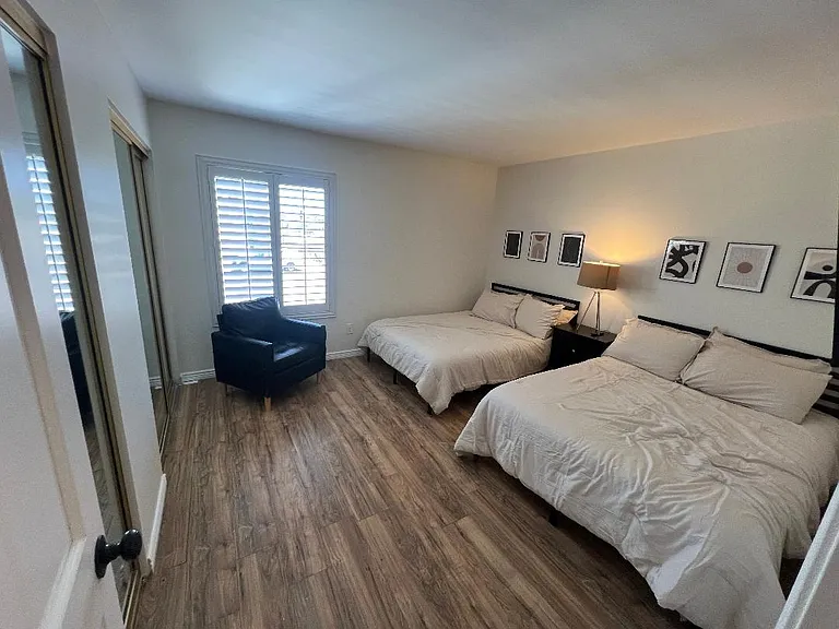 4950 N Miller Rd #212 — Photo 9