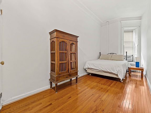 2nd image of 51 W 88th St APT 3A