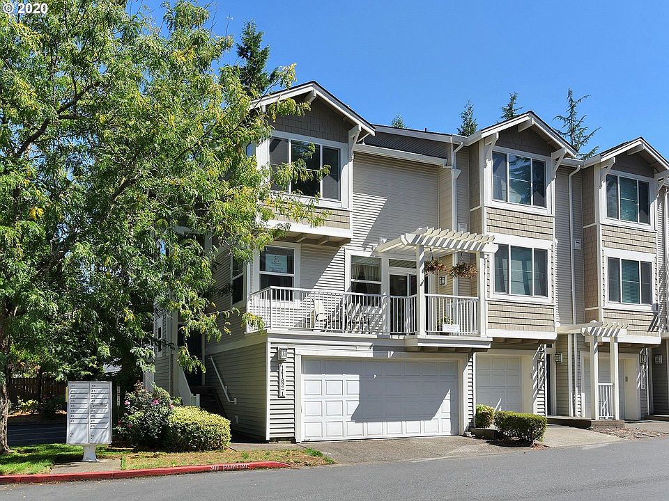 Front Corner unit with huge 2 car garage plus work out space