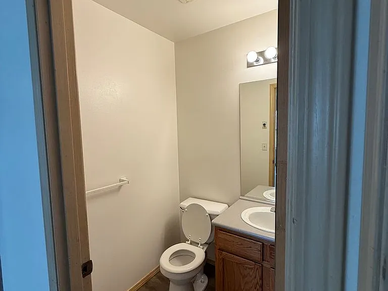 1838 Valencia St — Photo 14