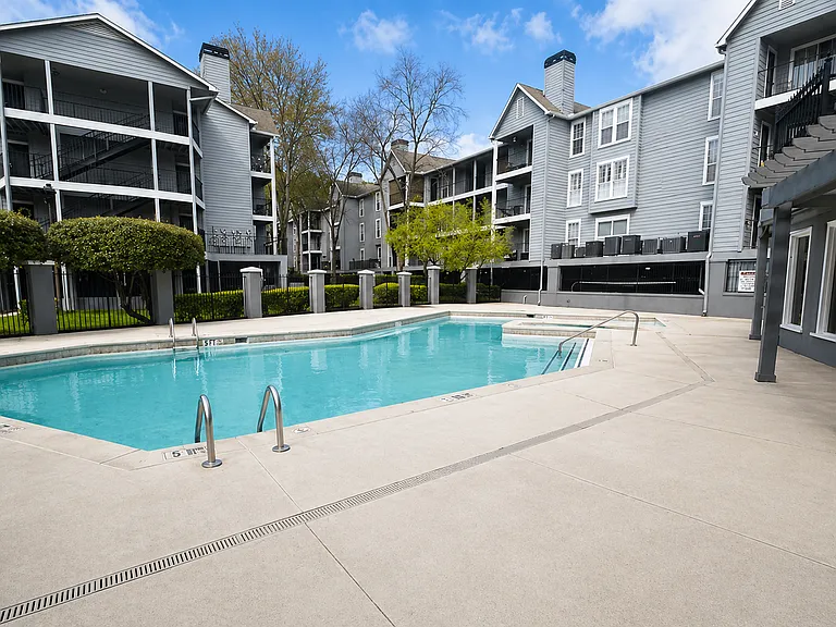 310 Granville Ct NE #1 — Photo 25