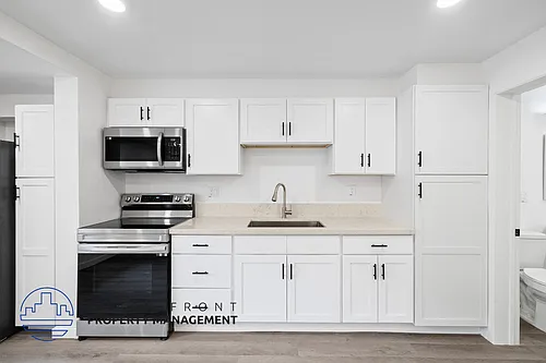 3320 Redondo Beach Blvd Photo 1