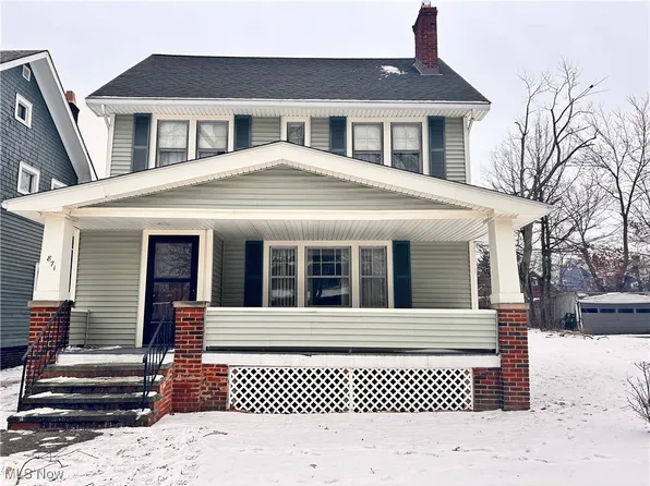 871 Nela View Rd, Cleveland, OH 44112