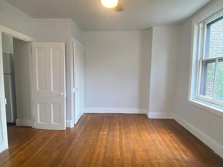 4420 Osage Ave #2R — Photo 1