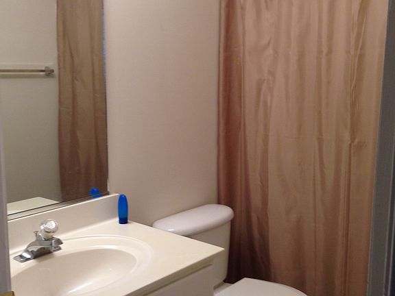4th image of 1136 Briarwood Dr