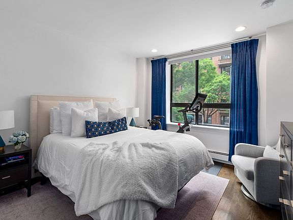 4th image of 330 W End Ave APT 2A