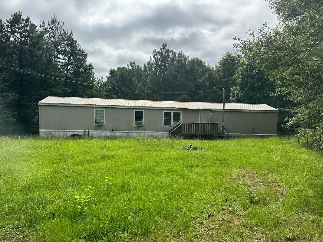 Studio, 1.0 bath, 1280 sqft, $875 — Photo 2