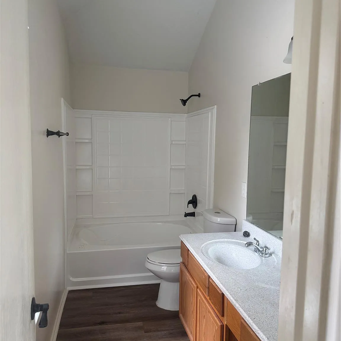 4 bed, 2.5 bath, 1758 sqft, $2,800 — Photo 3