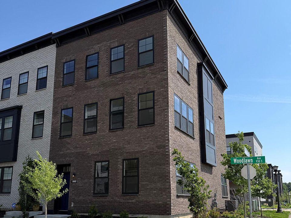 1st image of 906 Woodlawn Ave #I
