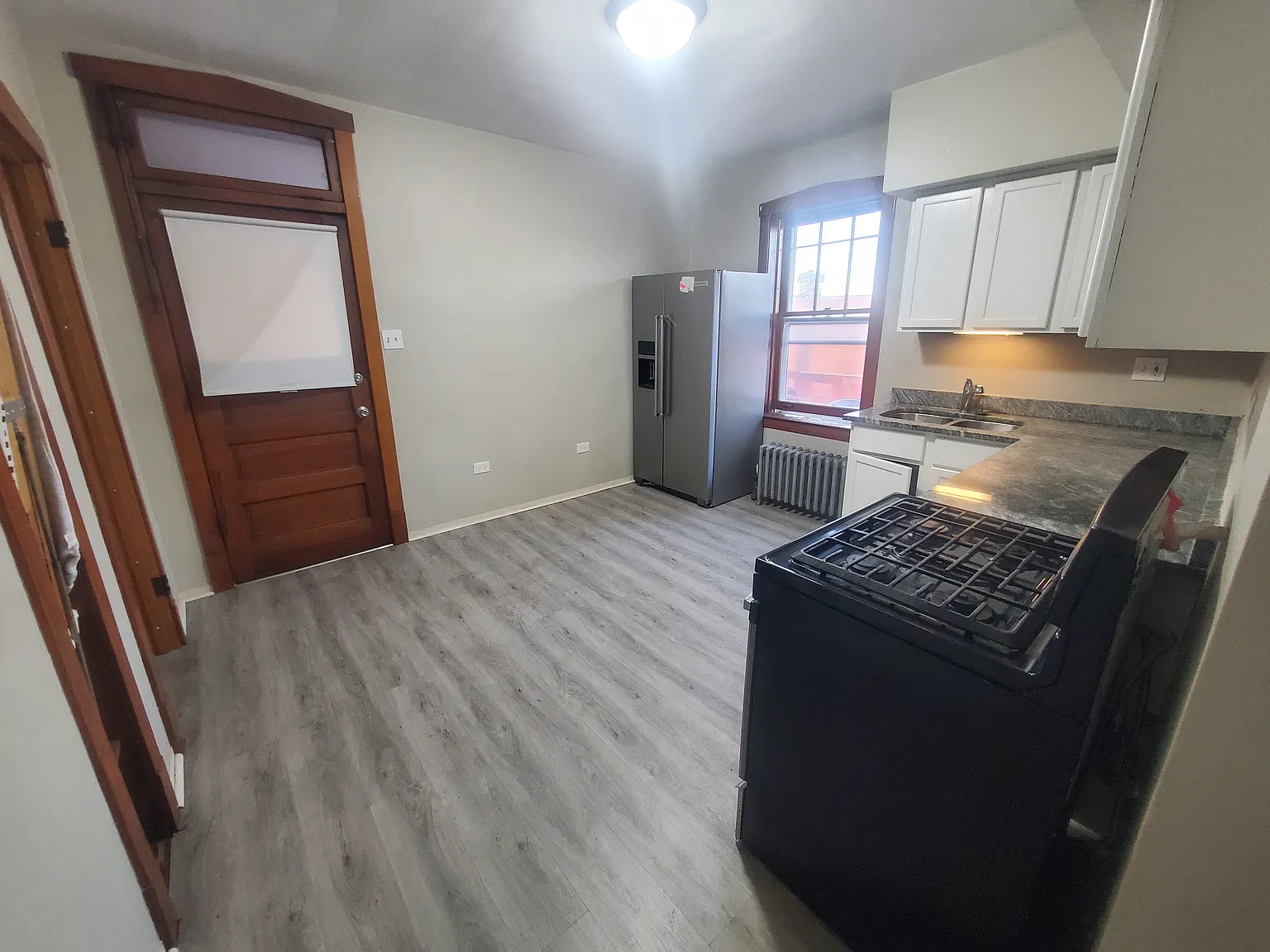 2 bed, 1050 sqft, $1,350 — Photo 4