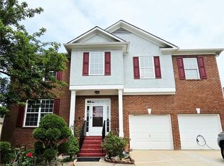 1140 Foxcroft Dr, Morrow, GA 30260