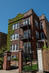 7612 N Rogers Ave APT 1, Chicago, IL, 60626