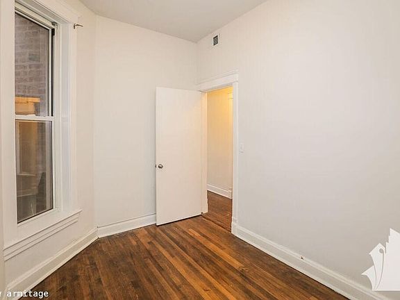 5th image of 854 W Armitage Ave #128
