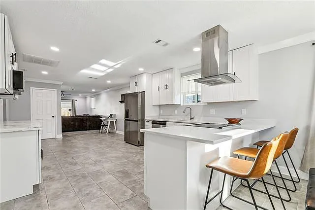 416 Waldo St — Photo 3