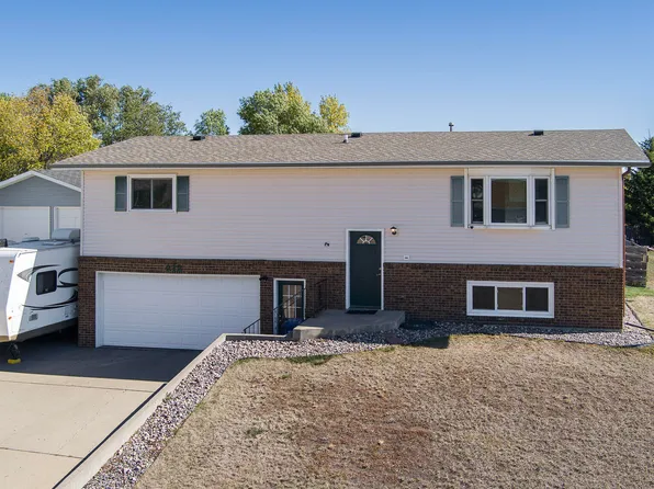 212 Renee Dr, Beulah, ND 58523