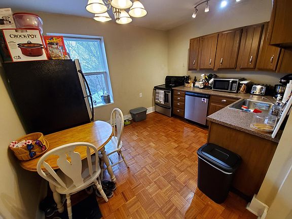4th image of 1348 McCausland Ave APT 2