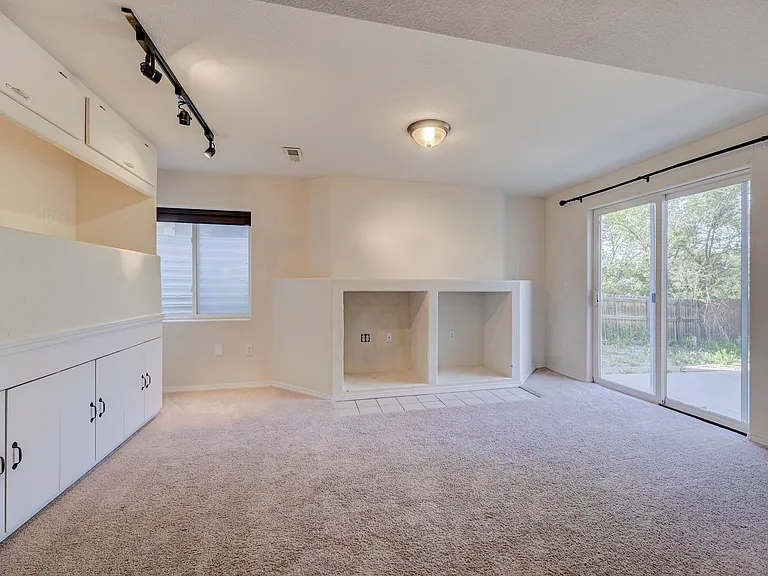 835 Ridgebury Pl — Photo 24