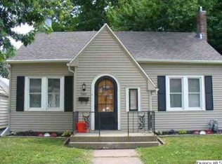 926 Adams St, Quincy, IL 62301