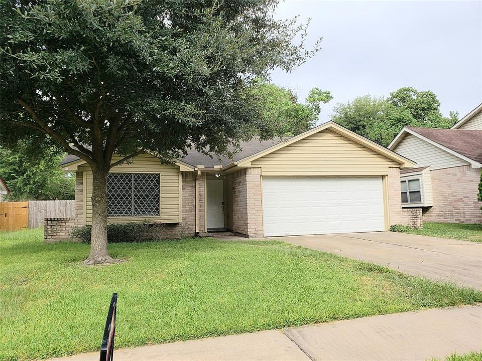 1st image of 7607 Wovenwood Ln