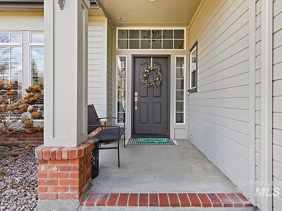 3rd image of 8007 W Scardale Ct
