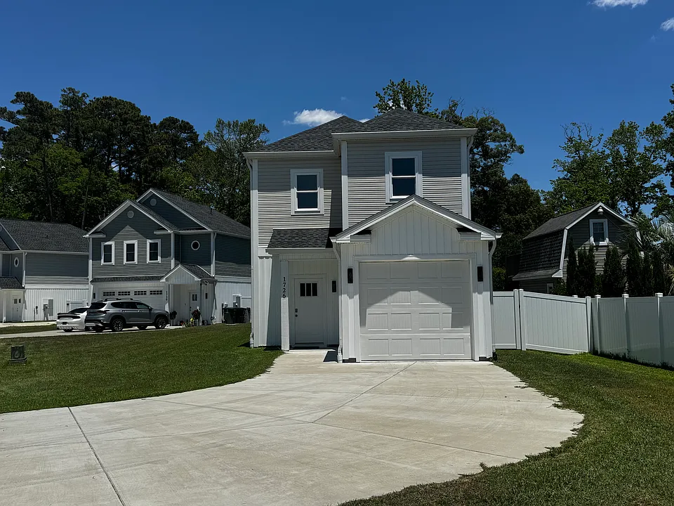 1726 Cenith Dr
