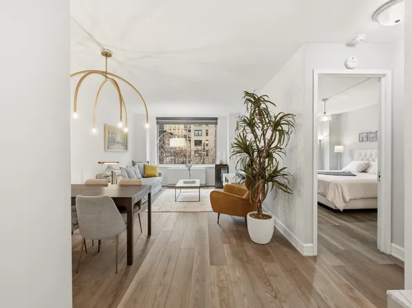 200 Riverside Boulevard image 1 of 10