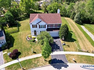 71 W Old Mill Trl, Antioch, IL 60002