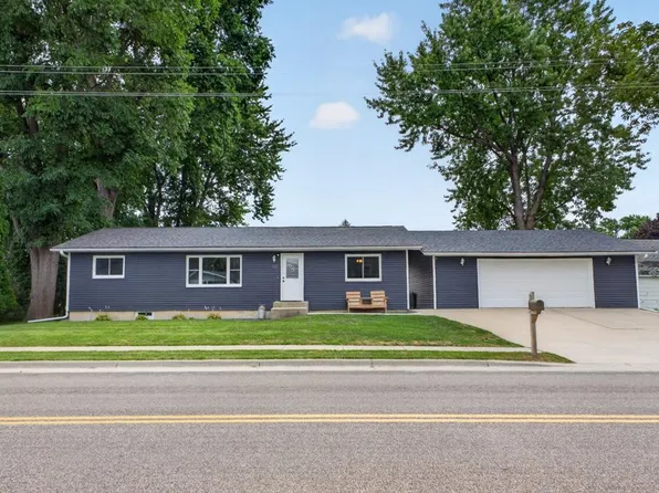 130 4th Ave NW, Elgin, MN 55932
