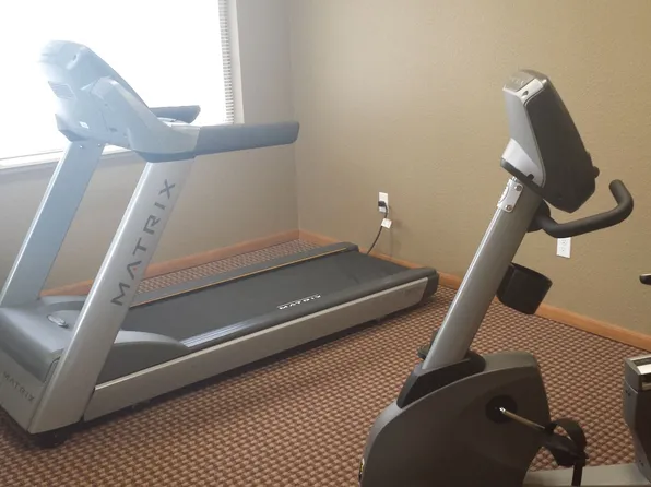 1500 Abraham Pkwy, Dickinson, ND