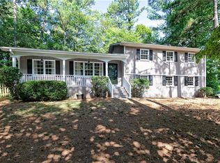 3020 Leesburg Trl, Woodstock, GA 30189