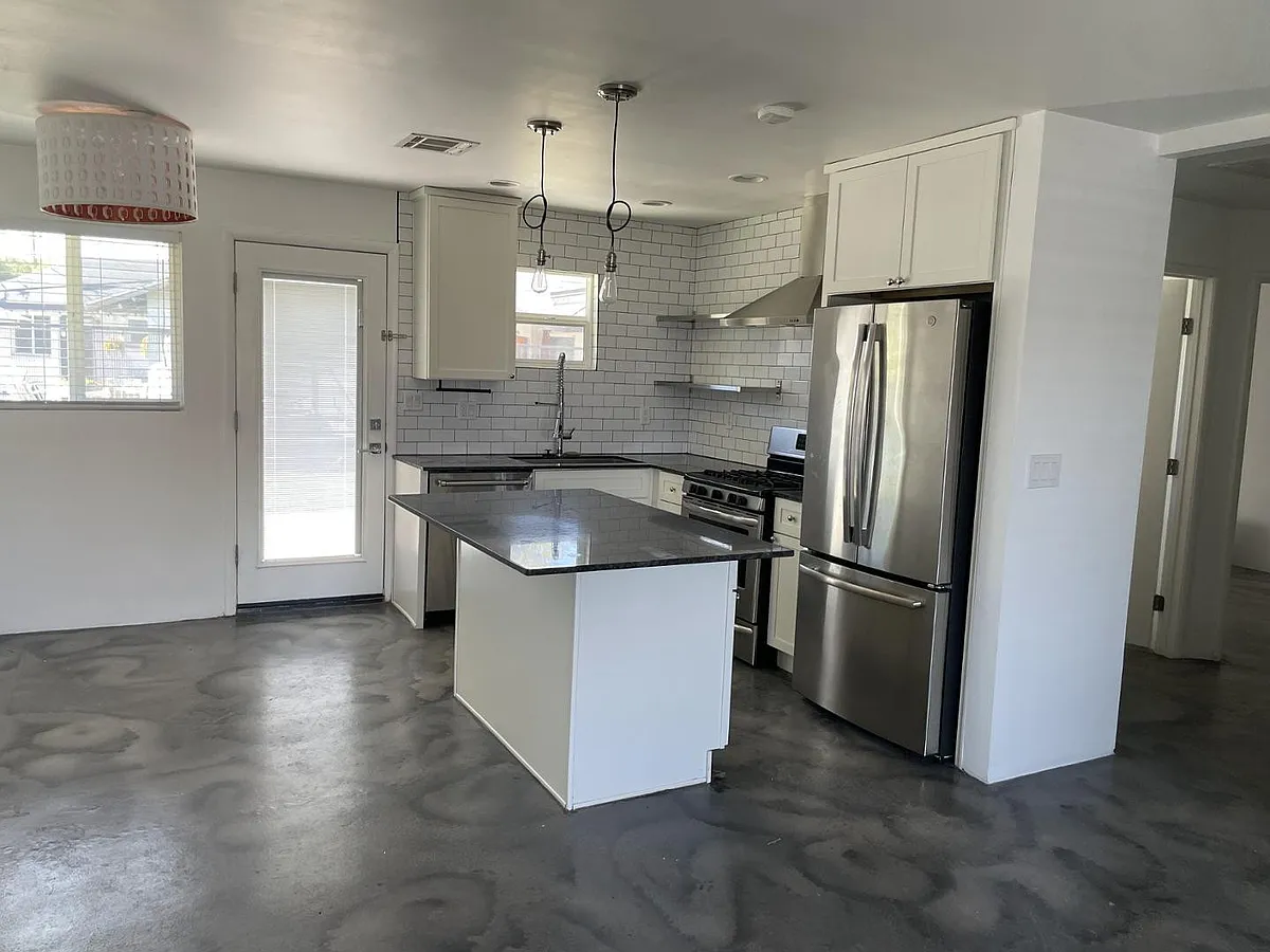Building Photo - 3416 N 37th St #5