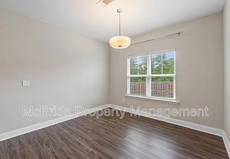 1140 George W Crawford Dr — Photo 9