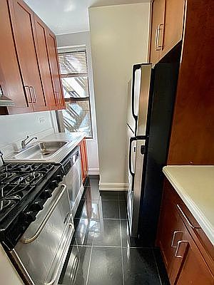 1st image of 235 E 46th St APT 3E