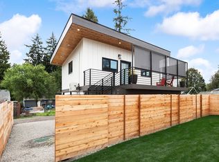 10250 42nd Ave SW #B, Seattle, WA 98146