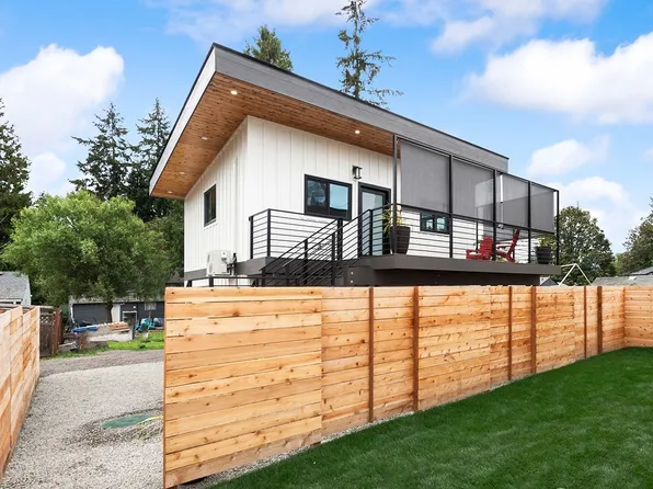 10250 42nd Avenue SW #B, Seattle, WA 98146