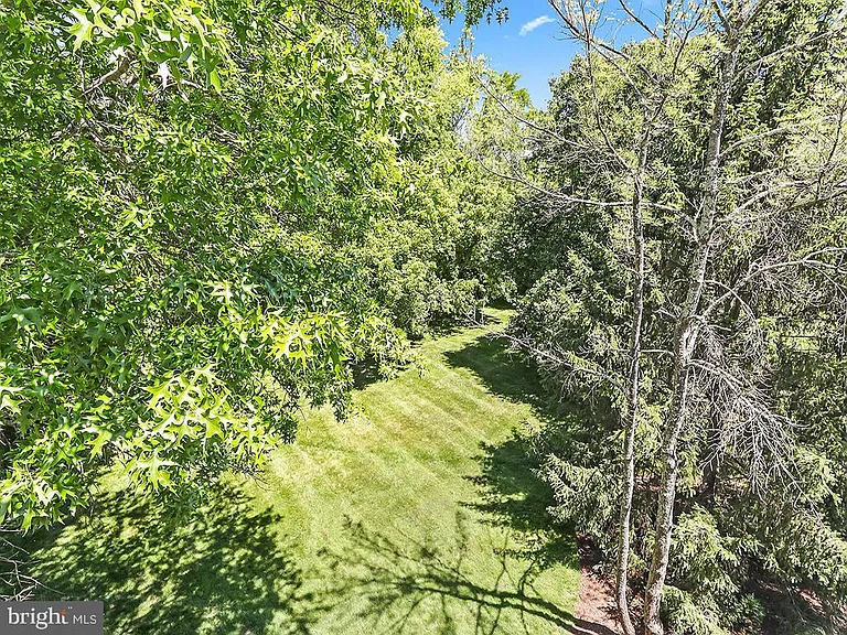 303 Trinity Ct #11 — Photo 34