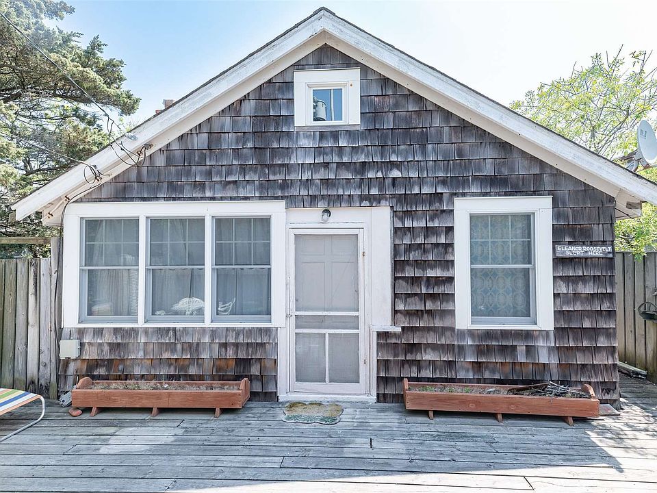 216 Beach Walk, Sayville, NY 11782 Zillow