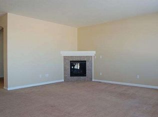 7122 S Oak Hill Cir, Aurora, CO 80016