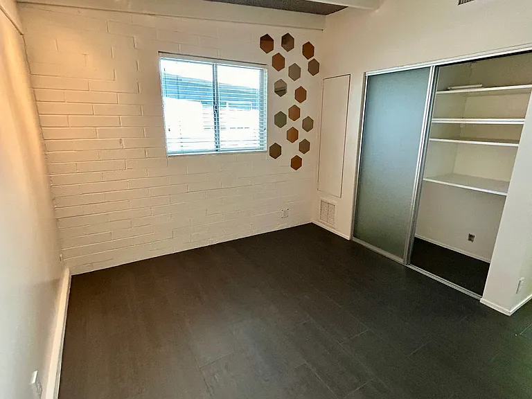 1420 E Rancho Dr — Photo 33
