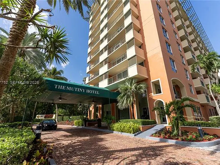 2951 S Bayshore Dr #717 — Photo 2