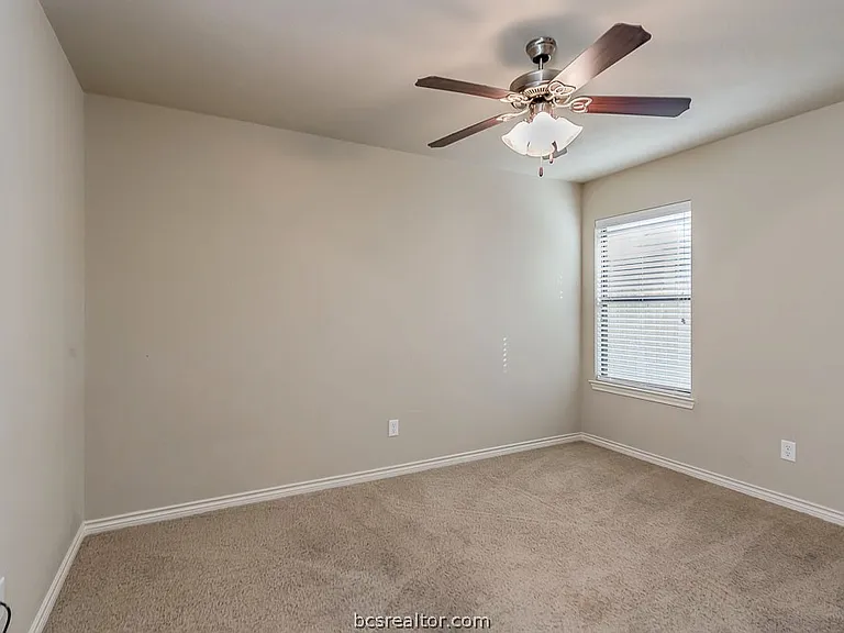 2020 Turning Leaf Dr — Photo 13