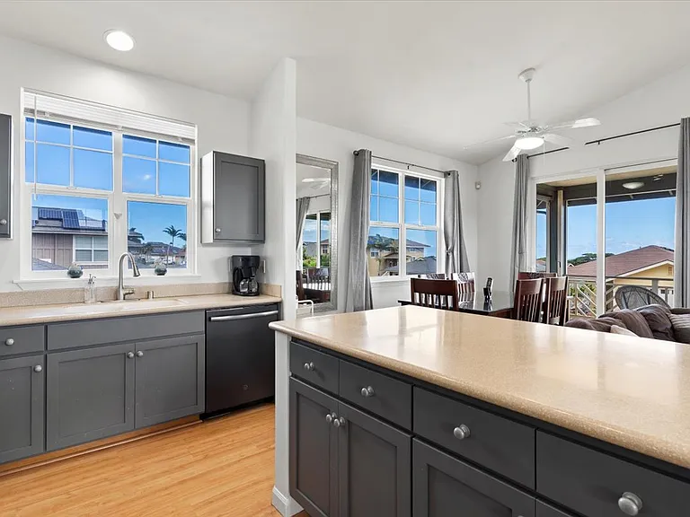 650 Komo Ohia St — Photo 5
