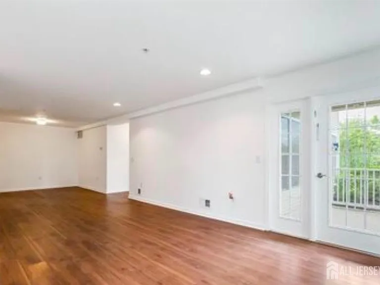 106 Chariot Ct — Photo 4